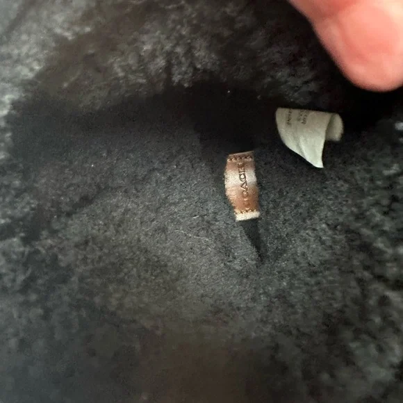 COACH ROCCASIN Black Fringe Silver Studded Suede Shearling Moccasin Boots NWOT 7 - Picture 11 of 15